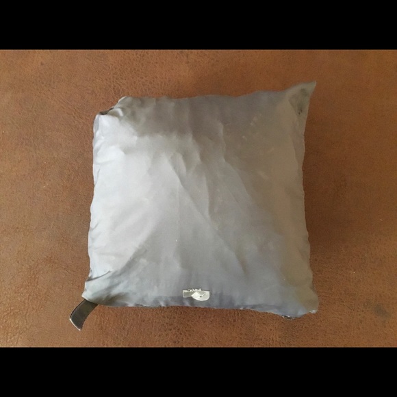 Columbia Titanium packable jacket - Picture 6 of 6